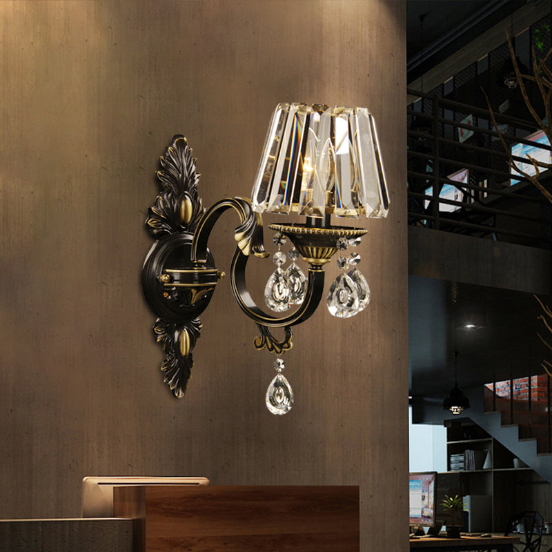 Contemporary Conic Shade Wall Sconce 1 Head Hand-Cut Crystal Wall Mount Light Fixture in Black and Gold Clearhalo 'Cast Iron' 'Glass' 'Industrial' 'Modern wall lights' 'Modern' 'Tiffany' 'Traditional wall lights' 'Wall Lamps & Sconces' 'Wall Lights' Lighting' 1031953