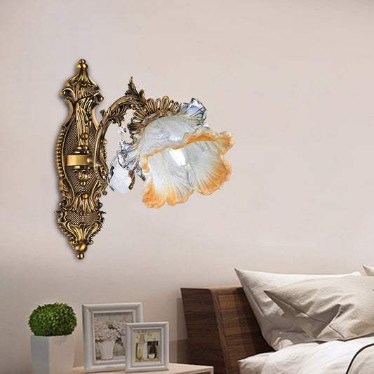 Vintage Floral Design Sconce Light Fixture 1 Bulb Crystal Wall Mounted Light in Gold Gold Clearhalo 'Modern wall lights' 'Modern' 'Wall Lamps & Sconces' 'Wall Lights' Lighting' 1032122