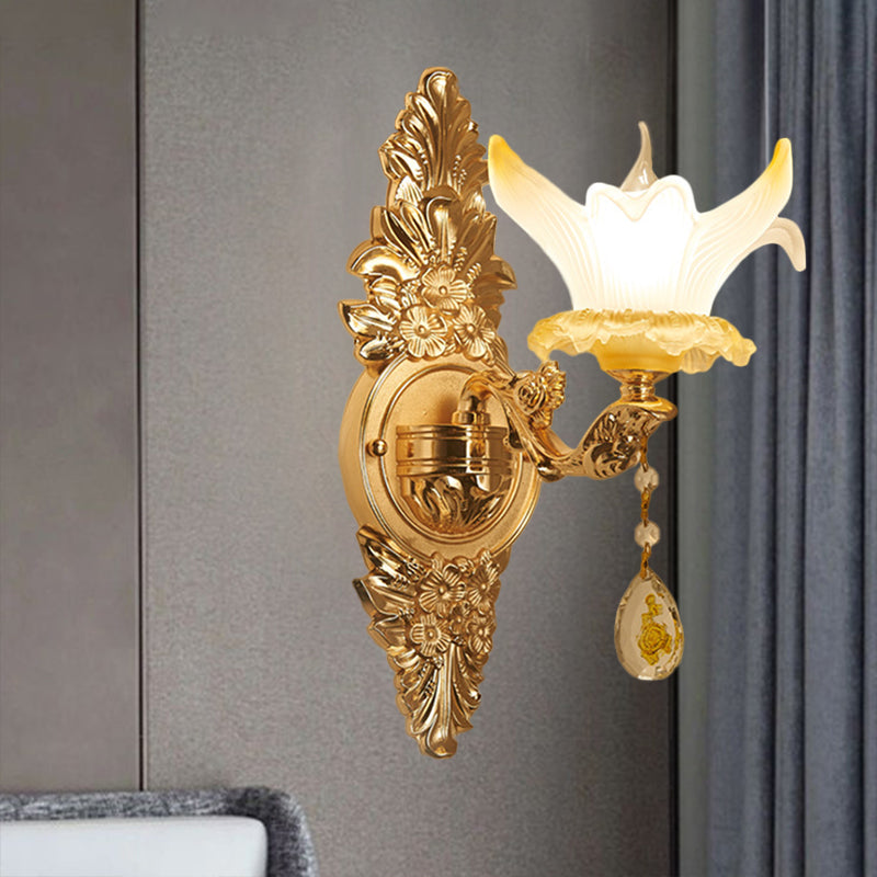 Gold Lily Shade Wall Mounted Lamp Traditional Ribbed Glass 1/2-Bulb Living Room Wall Light 1.0 Gold Clearhalo 'Wall Lamps & Sconces' 'Wall Lights' Lighting' 1125281