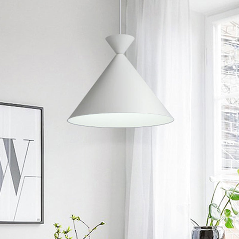 Conical Metal Hanging Ceiling Light Modernism 1 Light Dining Table Pendant Lamp in White Clearhalo 'Ceiling Lights' 'Modern Pendants' 'Modern' 'Pendant Lights' 'Pendants' Lighting' 1127449