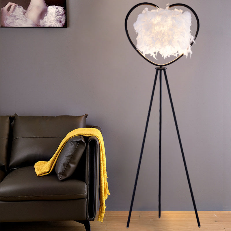 Loving Heart Frame Floor Lamp Post Modern Metallic 1-Head Black/Gold Finish Tripod Floor Standing Light with Feather Shade Clearhalo 'Floor Lamps' 'Lamps' Lighting' 1135819