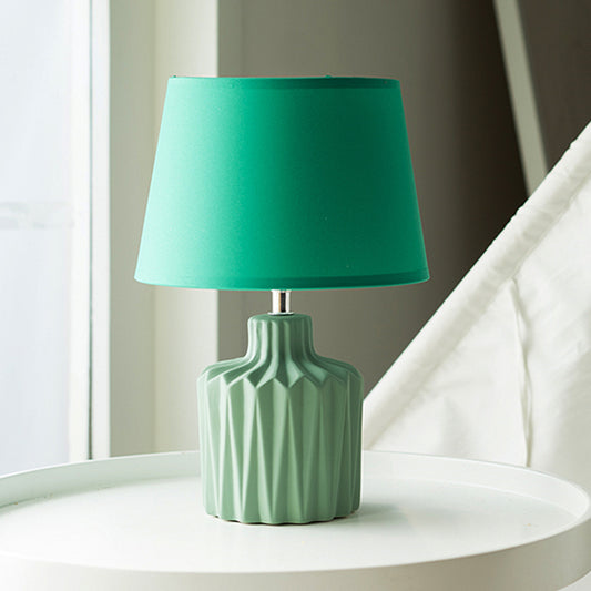 Green Ridged Jar Shaped Table Lamp Nordic Ceramic 1-Light Living Room Nightstand Light with Tapered Lampshade Green Clearhalo 'Lamps' 'Table Lamps' Lighting' 1136637