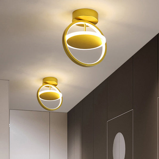 Minimal Circle Flush Lighting Metallic LED Corridor Flush Mount Fixture in Gold, White/Warm Light Gold Clearhalo 'Ceiling Lights' 'Close To Ceiling Lights' 'Close to ceiling' 'Flush mount' Lighting' 1193920