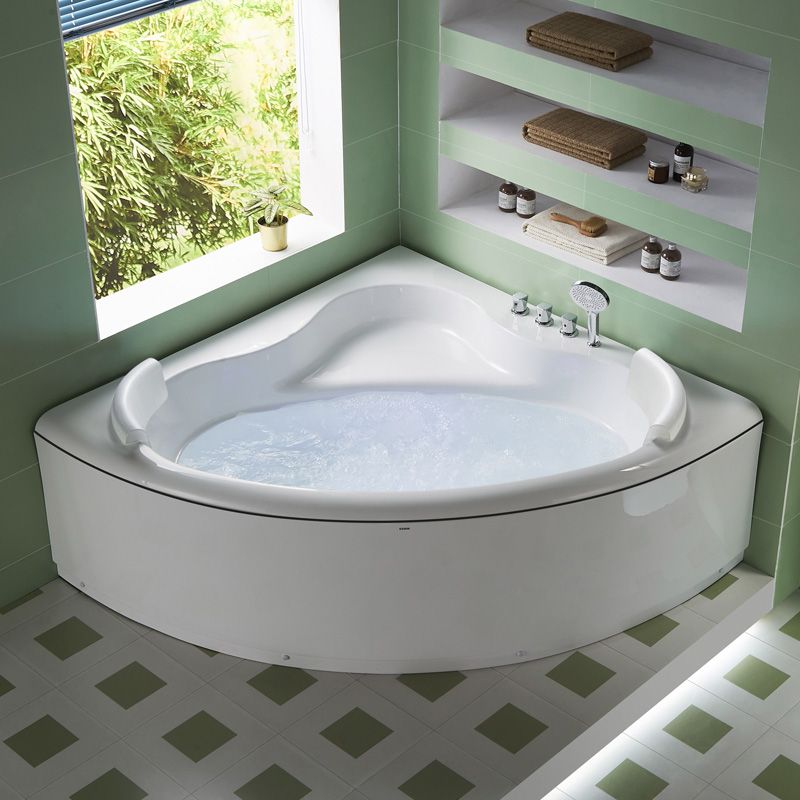 Modern Corner Bathtub Acrylic Soaking Back to Wall Center-Back Bath Clearhalo 'Bathroom Remodel & Bathroom Fixtures' 'Bathtubs' 'Home Improvement' 'home_improvement' 'home_improvement_bathtubs' 'Showers & Bathtubs' 1200x1200_00f5007a-9132-4a54-875e-29986c697735