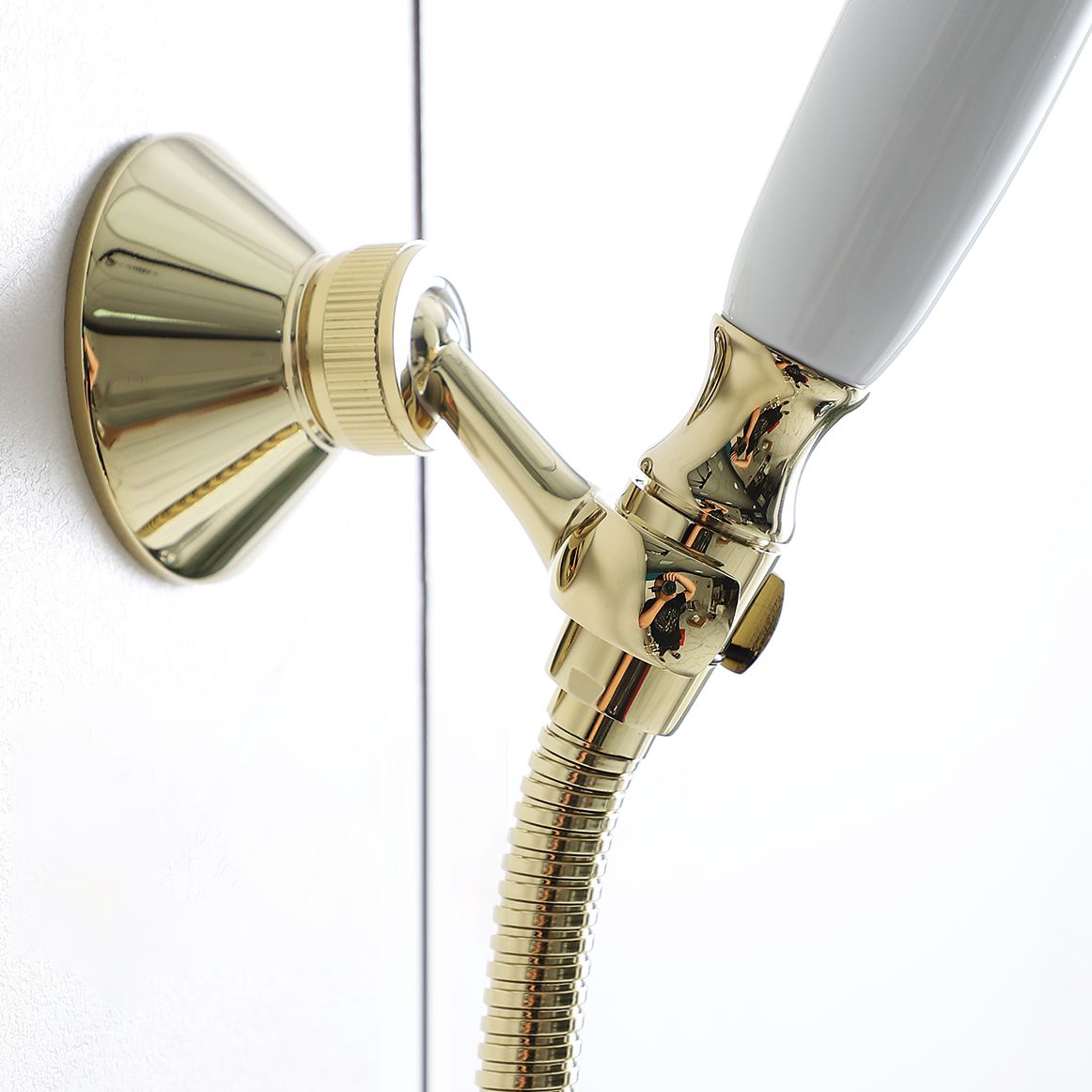 Glam Retro Wall Mounted Metal Claw Foot Tub Faucet Trim Low Arc Claw Foot Tub Faucet Clearhalo 'Bathroom Remodel & Bathroom Fixtures' 'Bathtub Faucets' 'bathtub_faucets' 'Home Improvement' 'home_improvement' 'home_improvement_bathtub_faucets' 1200x1200_0eb7dfb8-fad4-4076-9fe8-e20e82ac28fa