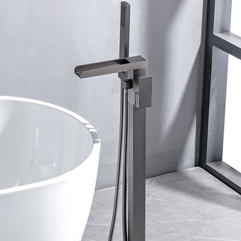 Floor Mounted Metal Freestanding Tub Filler One Handle Freestanding Bathtub Faucet Clearhalo 'Bathroom Remodel & Bathroom Fixtures' 'Bathtub Faucets' 'bathtub_faucets' 'Home Improvement' 'home_improvement' 'home_improvement_bathtub_faucets' 1200x1200_0f50bd46-888f-4a72-8b5d-9981ac7b3b6c