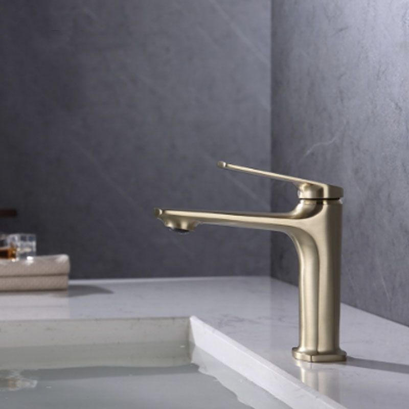 Modern Vessel Faucet Brass Lever Handles Low Arc Basin Lavatory Faucet Clearhalo 'Bathroom Remodel & Bathroom Fixtures' 'Bathroom Sink Faucets' 'Bathroom Sinks & Faucet Components' 'bathroom_sink_faucets' 'Home Improvement' 'home_improvement' 'home_improvement_bathroom_sink_faucets' 1200x1200_102525cb-1dbf-45c0-8607-10f4bbbbf39d