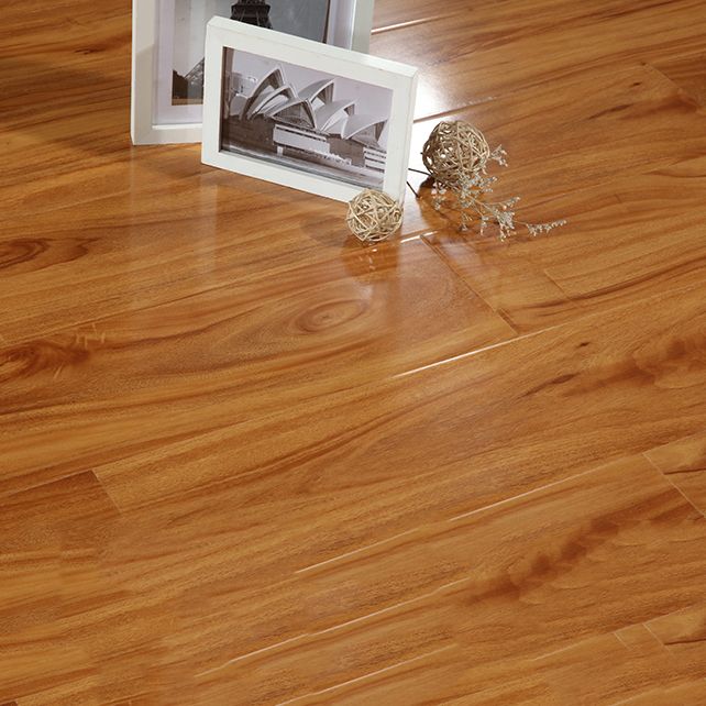 Classic 7" X 32" X 12mm Laminate Flooring, Click-Lock, Waterproof Clearhalo 'Flooring 'Home Improvement' 'home_improvement' 'home_improvement_laminate_flooring' 'Laminate Flooring' 'laminate_flooring' Walls and Ceiling' 1200x1200_1273b6f9-6eea-4231-9254-a231669ea251