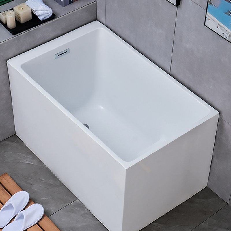 White Back to Wall Soaking Bathtub Contemporary Rectangular Acrylic Bath Tub Clearhalo 'Bathroom Remodel & Bathroom Fixtures' 'Bathtubs' 'Home Improvement' 'home_improvement' 'home_improvement_bathtubs' 'Showers & Bathtubs' 1200x1200_13390566-fbf9-405b-a7de-240e30970151