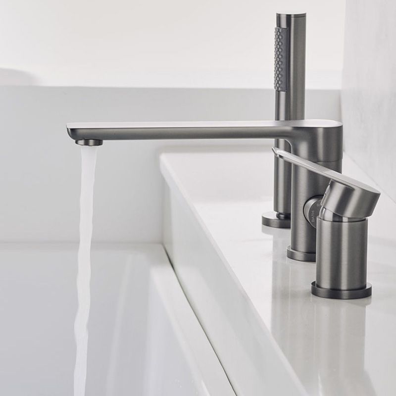 Modern Bathtub Faucet Deck Mounted Roman Tub Faucet Trim with Handshower Clearhalo 'Bathroom Remodel & Bathroom Fixtures' 'Bathtub Faucets' 'bathtub_faucets' 'Home Improvement' 'home_improvement' 'home_improvement_bathtub_faucets' 1200x1200_19a03396-9287-4f7b-a7f6-bcda0dec4126