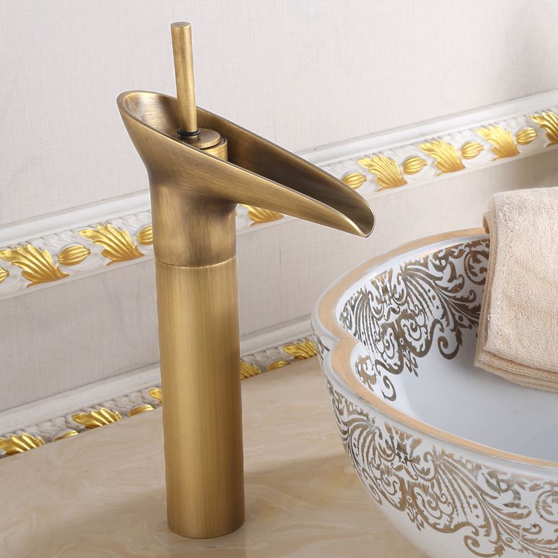 Country Wide Spread Bathroom Faucet Lever Vanity Sink Faucet Clearhalo 'bathroom_sink_faucets' 'Conjunta de Baño y Conjunta de Grifo' 'Coronamiento de Baño y Dispositivo de Baño' 'Grifo del lavabo del baño' 'Hogar' 'home_improvement' 'home_improvement_bathroom_sink_faucets' 'Mejoras para el hogar' 1200x1200_1b42ff42-ec5a-420f-96e5-f293d70ce49e