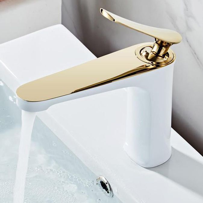 Light Luxury Basin Faucet 6.69" H Modern Brass Vessel Sink Faucet Clearhalo 'Bathroom Remodel & Bathroom Fixtures' 'Bathroom Sink Faucets' 'Bathroom Sinks & Faucet Components' 'bathroom_sink_faucets' 'Casa' 'Home Improvement' 'home_improvement' 'home_improvement_bathroom_sink_faucets' 1200x1200_1ea326b9-dc14-488b-b35c-dd96290824e8