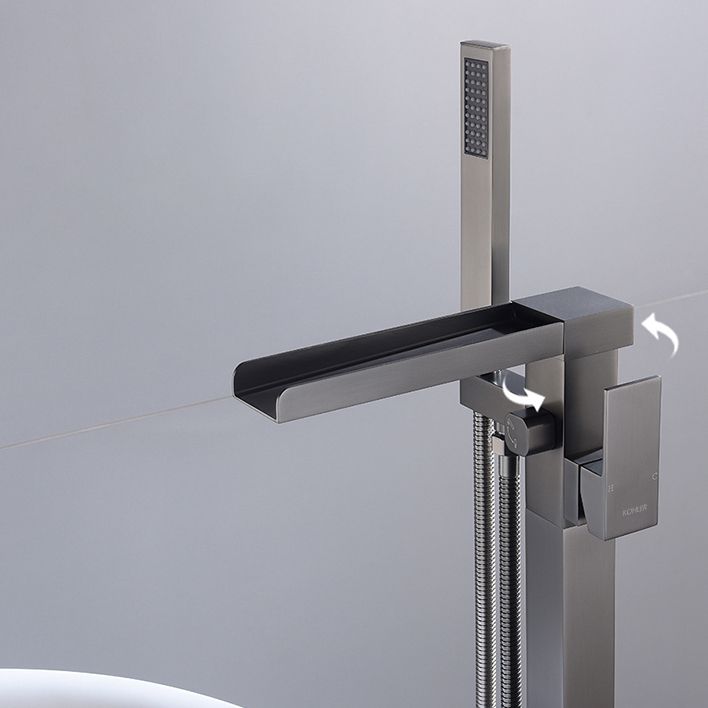 Modern Floor Mounted Copper Freestanding Tub Filler Freestanding Low Arc Tub Filler Trim Clearhalo 'Bathroom Remodel & Bathroom Fixtures' 'Bathtub Faucets' 'bathtub_faucets' 'Home Improvement' 'home_improvement' 'home_improvement_bathtub_faucets' 1200x1200_271c8162-24a2-4355-9791-247c8a9b589a