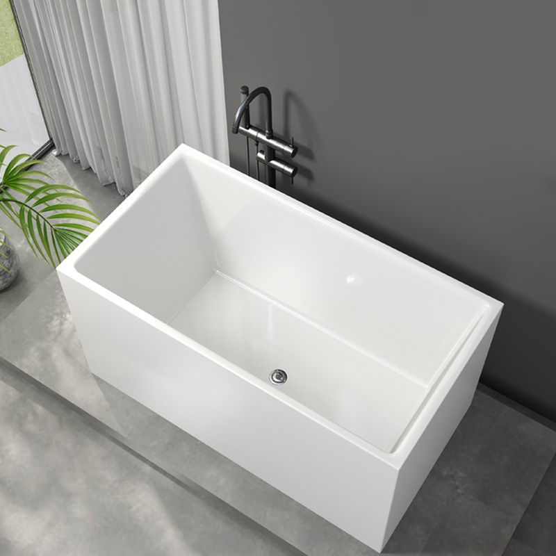 Contemporary Soaking Freestanding Bathtub Acrylic Rectangular with Center Drain Clearhalo 'Bathroom Remodel & Bathroom Fixtures' 'Bathtubs' 'Home Improvement' 'home_improvement' 'home_improvement_bathtubs' 'Showers & Bathtubs' 1200x1200_2a2019a2-818e-4ae4-97fe-5ba1e3aa4f9d