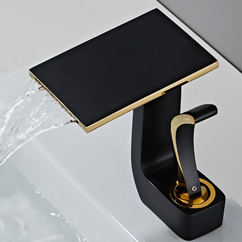 Luxury Single Handle Sink Faucet Bathroom Brass Centerset Faucet Clearhalo 'Bathroom Remodel & Bathroom Fixtures' 'Bathroom Sink Faucets' 'Bathroom Sinks & Faucet Components' 'bathroom_sink_faucets' 'Home Improvement' 'home_improvement' 'home_improvement_bathroom_sink_faucets' 1200x1200_2d0b7bd3-a710-4b1f-bce8-98aab6870e1e