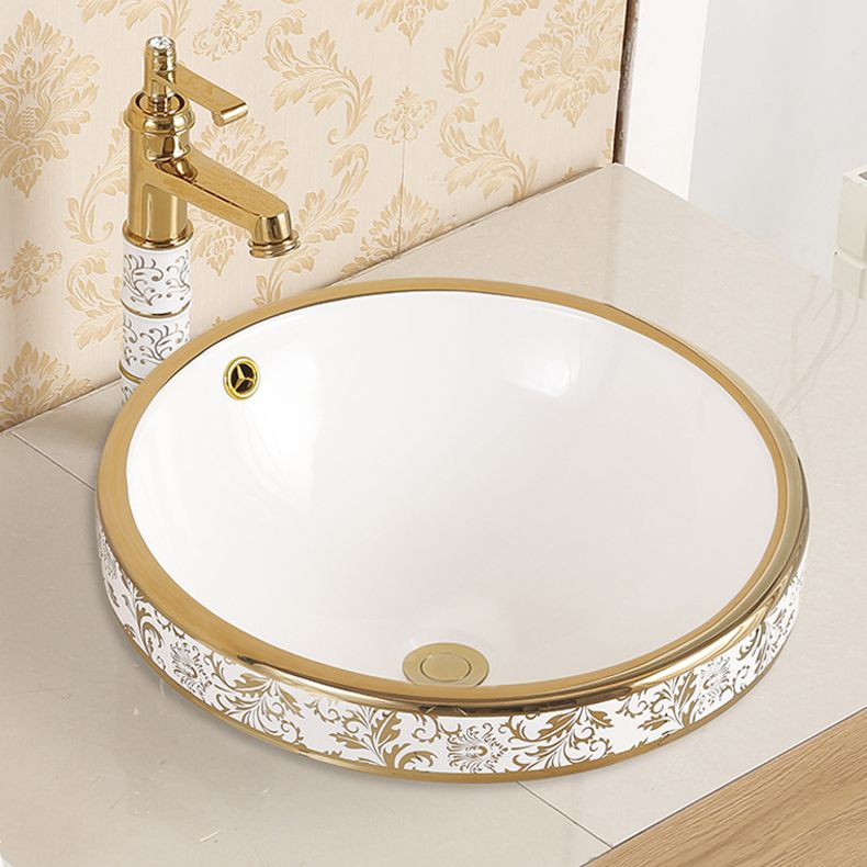 Traditional Bathroom Sink Porcelain Oval-Shape Vessel Bathroom Sink with Pop-Up Drain Clearhalo 'Bathroom Remodel & Bathroom Fixtures' 'Bathroom Sinks & Faucet Components' 'Bathroom Sinks' 'bathroom_sink' 'Home Improvement' 'home_improvement' 'home_improvement_bathroom_sink' 1200x1200_2e3c463b-7ea1-4d31-98b6-34b72fd74bd6