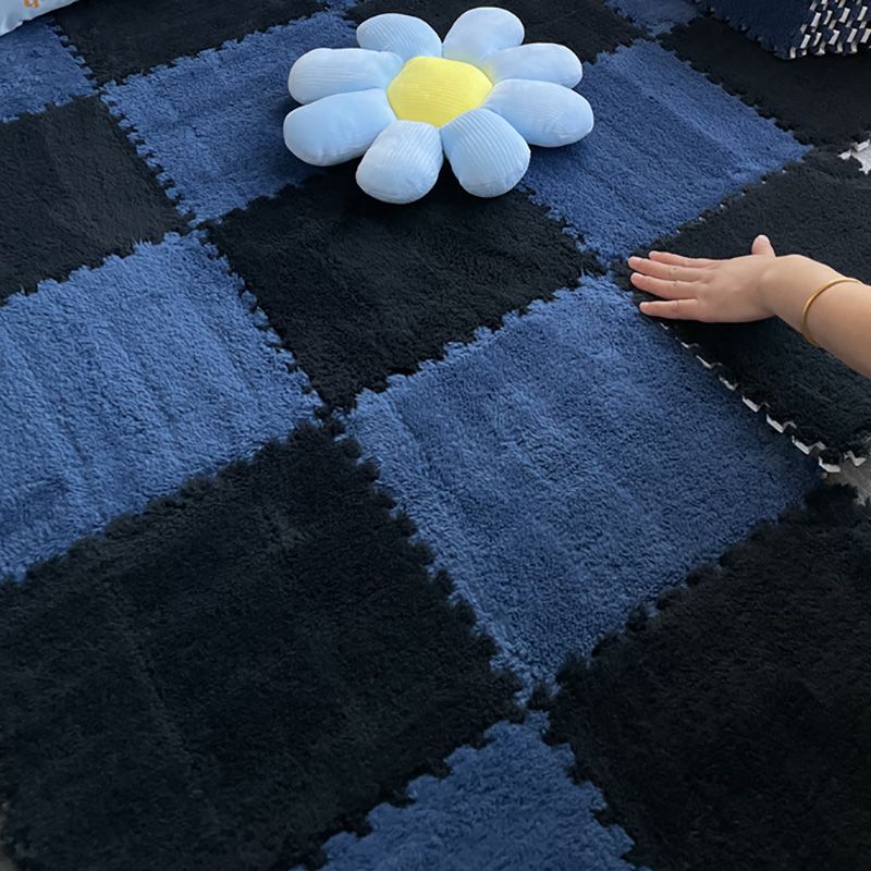 Modern Carpet Floor Tile Plush Cut Interlocking Mildew Resistant Tiles and Carpet Clearhalo 'Carpet Tiles & Carpet Squares' 'carpet_tiles_carpet_squares' 'Flooring 'Home Improvement' 'home_improvement' 'home_improvement_carpet_tiles_carpet_squares' Walls and Ceiling' 1200x1200_301fd5ec-7a09-47c6-9199-c8d46b051899