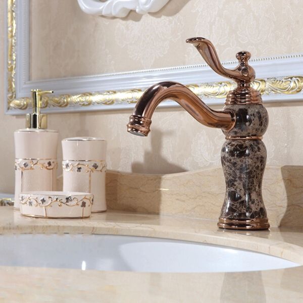 Luxury Bathroom Faucet Brass Lever Handle Low Arc Vessel Faucet Clearhalo 'bathroom_sink_faucets' 'Conjunta de Baño y Conjunta de Grifo' 'Coronamiento de Baño y Dispositivo de Baño' 'Grifo del lavabo del baño' 'Hogar' 'home_improvement' 'home_improvement_bathroom_sink_faucets' 'Mejoras para el hogar' 1200x1200_3197756f-6084-44b1-84d6-a61c92d8ab41