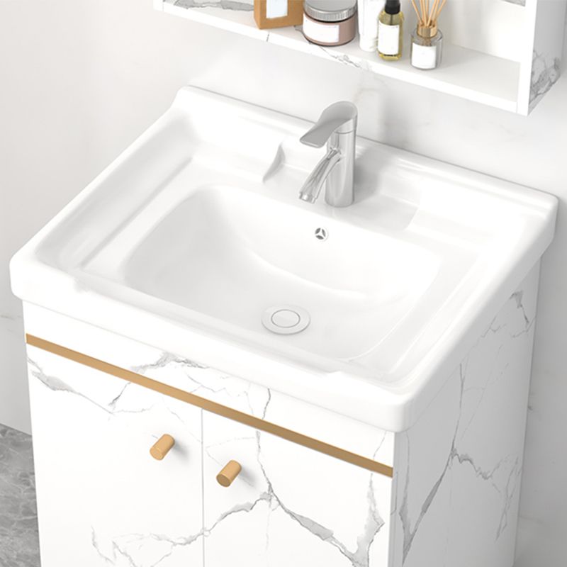 Rectangle Vanity Set White Single Sink Mirror Freestanding Bathroom Vanity with Door Clearhalo 'Bathroom Remodel & Bathroom Fixtures' 'Bathroom Vanities' 'bathroom_vanities' 'Home Improvement' 'home_improvement' 'home_improvement_bathroom_vanities' 1200x1200_3938b2ae-59b2-4590-86f7-fc56868fbc52