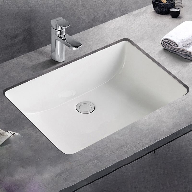 Modern Porcelain Bathroom Sink in White with Overflow Undermount Sink Clearhalo 'Bathroom Remodel & Bathroom Fixtures' 'Bathroom Sinks & Faucet Components' 'Bathroom Sinks' 'bathroom_sink' 'Home Improvement' 'home_improvement' 'home_improvement_bathroom_sink' 1200x1200_3d7db260-d556-47f7-b823-b6d021c15677