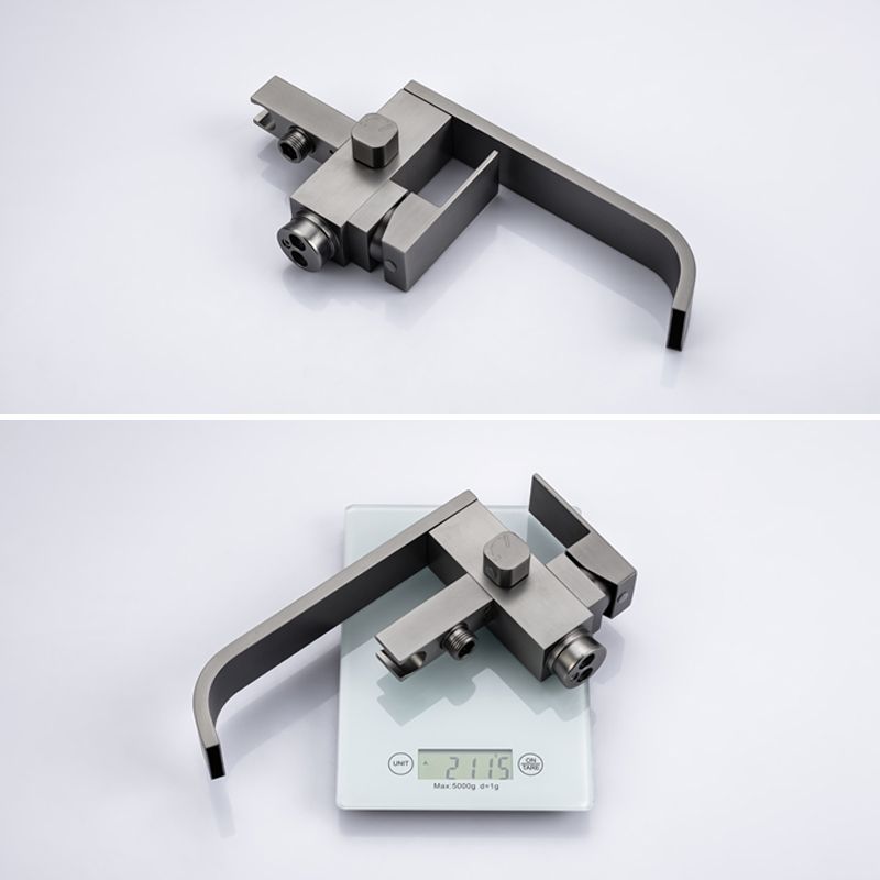 Floor Mounted Metal Freestanding Tub Filler Swivel Freestanding Faucet Clearhalo 'Bathroom Remodel & Bathroom Fixtures' 'Bathtub Faucets' 'bathtub_faucets' 'Home Improvement' 'home_improvement' 'home_improvement_bathtub_faucets' 1200x1200_3f1f82d1-8c48-4db4-92e2-abe678ca130d