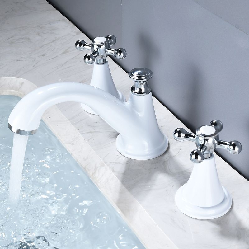 Industrial Centerset Faucet Brass Cross Handles 3 Holes Centerset Bathroom Faucet Clearhalo 'bathroom_sink_faucets' 'Conjunta de Baño y Conjunta de Grifo' 'Coronamiento de Baño y Dispositivo de Baño' 'Grifo del lavabo del baño' 'Hogar' 'home_improvement' 'home_improvement_bathroom_sink_faucets' 'Mejoras para el hogar' 1200x1200_415d3bb8-f0bc-40ce-ba9b-d701388f4d9f