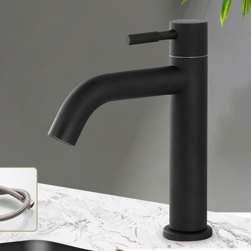 Circular Bathroom Faucet Modern Style Black Sink Faucet with Stainless Steel Clearhalo 'bathroom_sink_faucets' 'Conjuntos de Torneiras de Lavatório e Banheiro' 'home_improvement' 'home_improvement_bathroom_sink_faucets' 'Mobiliário Doméstico' 'Página inicial' 'Renovação e equipamento de casa de banho' 'Torneira para lavatório de banheiro' 1200x1200_41a4c28b-bc15-4ea6-9c3f-fc5552f3057d