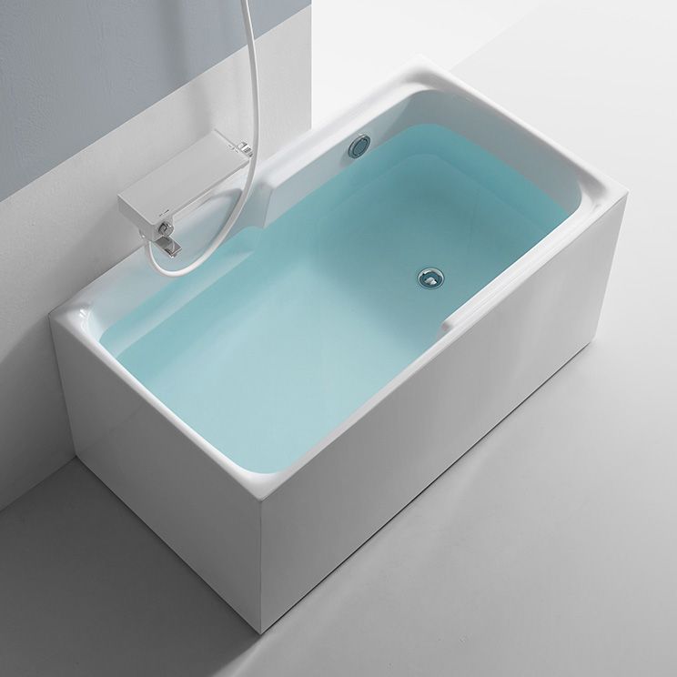 White Acrylic Soaking Bathtub Bathroom Rectangular Modern Bath Tub Clearhalo 'Bathroom Remodel & Bathroom Fixtures' 'Bathtubs' 'Home Improvement' 'home_improvement' 'home_improvement_bathtubs' 'Showers & Bathtubs' 1200x1200_47729e52-8aa4-4260-b28e-93fee2bffbde