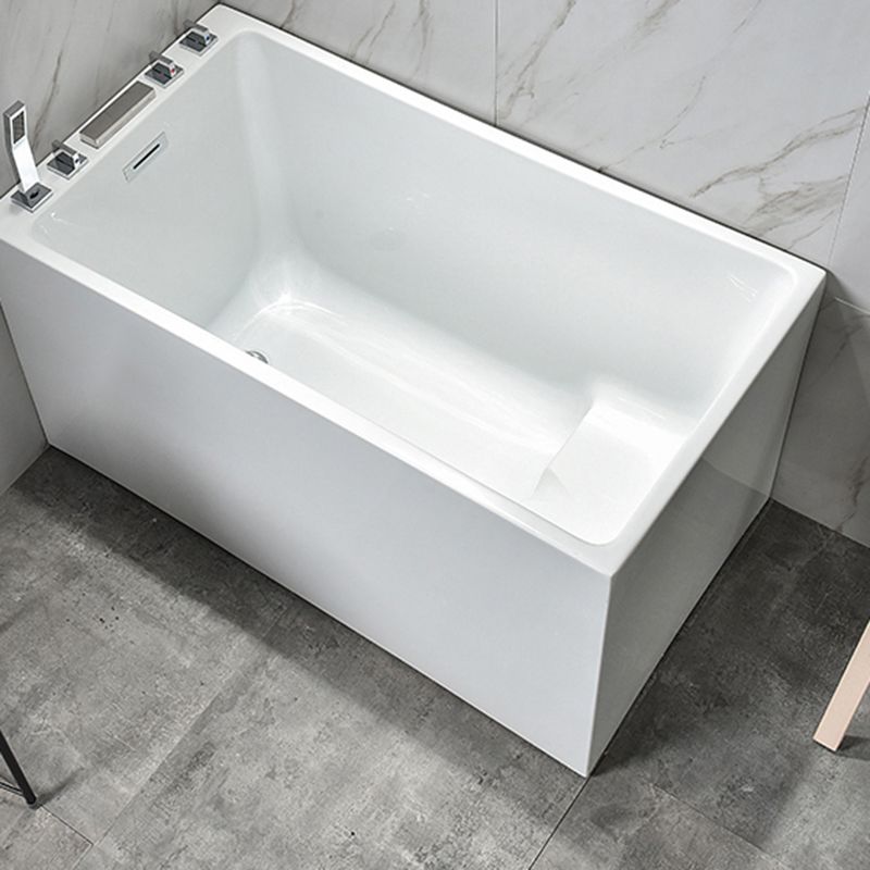 Contemporary Rectangle Acrylic Bathtub Freestanding Soaking Bathtub Clearhalo 'Bathroom Remodel & Bathroom Fixtures' 'Bathtubs' 'Home Improvement' 'home_improvement' 'home_improvement_bathtubs' 'Showers & Bathtubs' 1200x1200_4c561768-8b60-4f1b-95aa-edefb38f6502