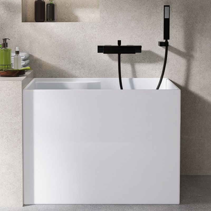 Modern Rectangular White Bathtub Acrylic Back to Wall with Drain Bath Tub Clearhalo 'Bathroom Remodel & Bathroom Fixtures' 'Bathtubs' 'Home Improvement' 'home_improvement' 'home_improvement_bathtubs' 'Showers & Bathtubs' 1200x1200_4d87c119-fd40-4e10-a217-084763c1bdc9