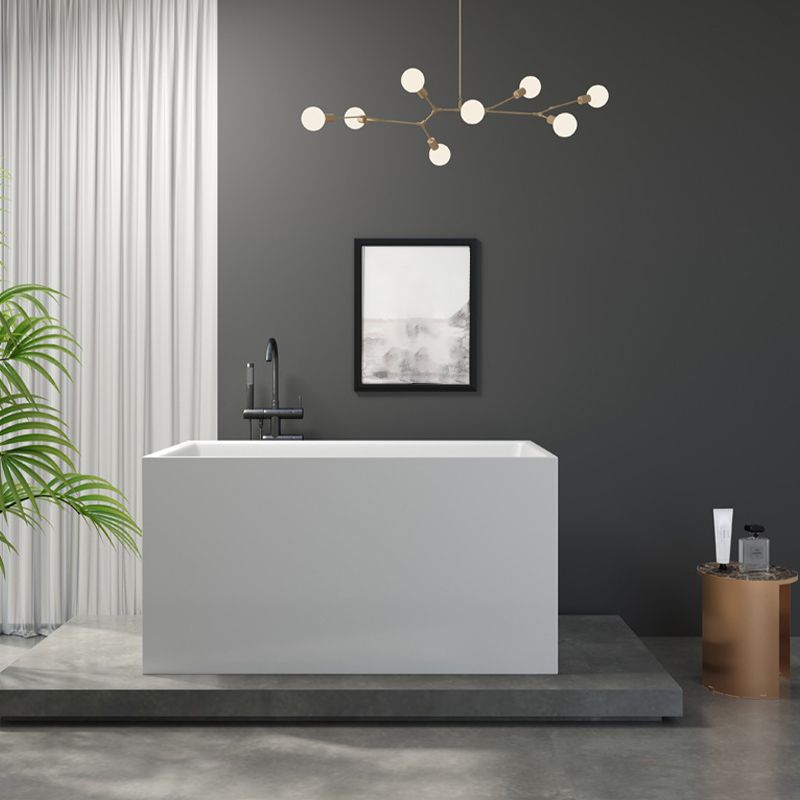 Modern Soaking Freestanding Bath Tub Acrylic Bathroom Bathtub in White Clearhalo 'Bathroom Remodel & Bathroom Fixtures' 'Bathtubs' 'Home Improvement' 'home_improvement' 'home_improvement_bathtubs' 'Showers & Bathtubs' 1200x1200_5121eb7c-e384-4de8-92b7-166099bd4655