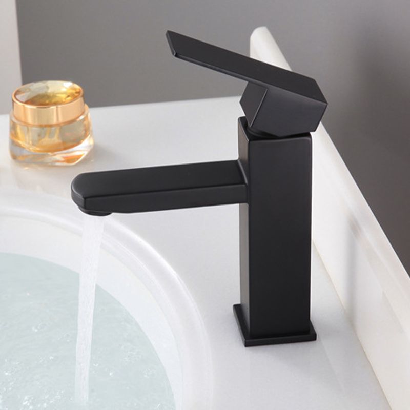 Modern Lavatory Faucet Centerset Bathroom Sink Faucet in Black Clearhalo 'Bathroom Remodel & Bathroom Fixtures' 'Bathroom Sink Faucets' 'Bathroom Sinks & Faucet Components' 'bathroom_sink_faucets' 'Home Improvement' 'home_improvement' 'home_improvement_bathroom_sink_faucets' 1200x1200_563aa4df-3c21-4a0a-afc6-9649542f10a4
