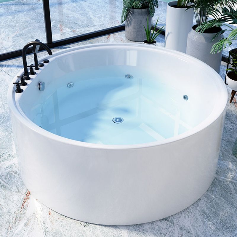 Round Freestanding Soaking Bathtub Modern Acrylic-Fiberglass White Bathtub Clearhalo 'Bathroom Remodel & Bathroom Fixtures' 'Bathtubs' 'Home Improvement' 'home_improvement' 'home_improvement_bathtubs' 'Showers & Bathtubs' 1200x1200_586dc2f1-82b6-48f4-a109-2cdc65d52163