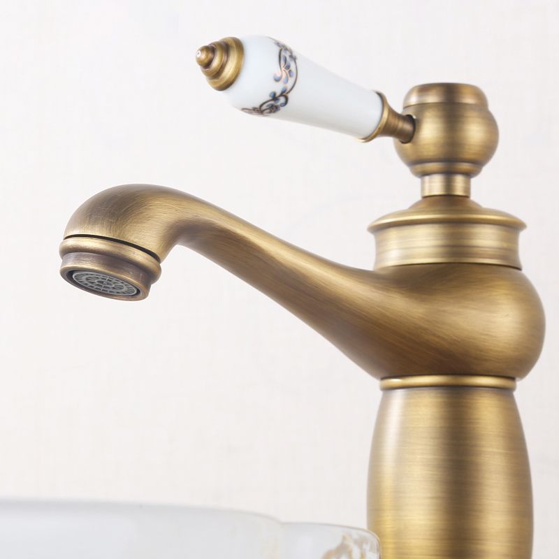 Country Wide Spread Bathroom Faucet Vintage Vanity Sink Faucet Clearhalo 'bathroom_sink_faucets' 'Conjunta de Baño y Conjunta de Grifo' 'Coronamiento de Baño y Dispositivo de Baño' 'Grifo del lavabo del baño' 'Hogar' 'home_improvement' 'home_improvement_bathroom_sink_faucets' 'Mejoras para el hogar' 1200x1200_58f5c45e-d1fd-407c-b208-aebc17f85dc5