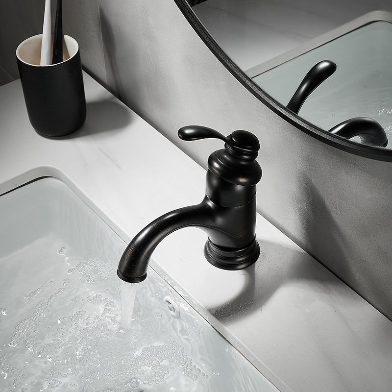 Traditional Wide Spread Bathroom Faucet Lever Handles Lavatory Faucet Clearhalo 'bathroom_sink_faucets' 'Conjuntos de Torneiras de Lavatório e Banheiro' 'home_improvement' 'home_improvement_bathroom_sink_faucets' 'Mobiliário Doméstico' 'Página inicial' 'Renovação e equipamento de casa de banho' 'Torneira para lavatório de banheiro' 1200x1200_5a43ff25-93a7-4d2c-a6e5-e8689c26d661