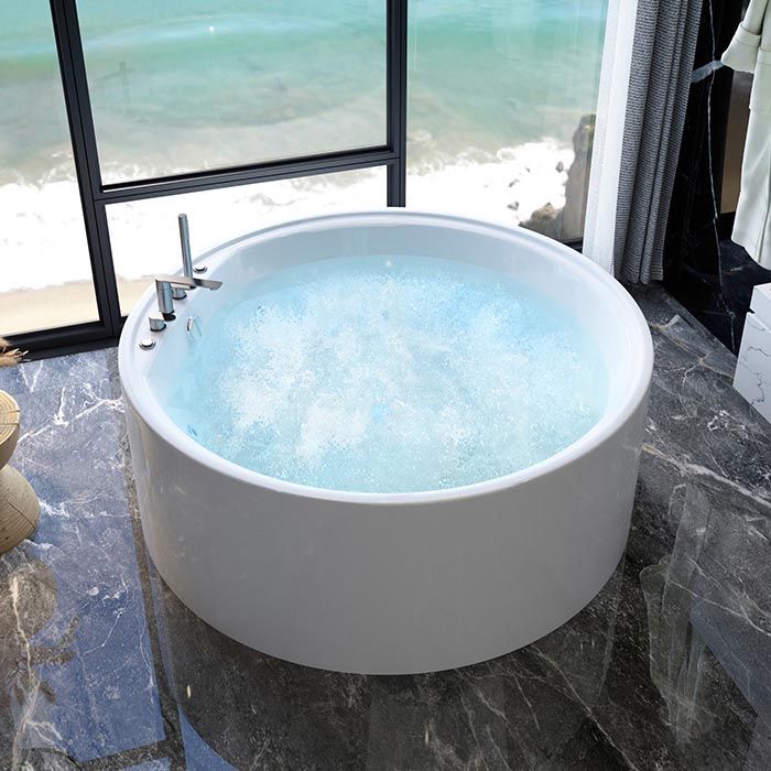 Modern Round Freestanding Bathtub Acrylic White Bath Tub for Home Clearhalo 'Bathroom Remodel & Bathroom Fixtures' 'Bathtubs' 'Home Improvement' 'home_improvement' 'home_improvement_bathtubs' 'Showers & Bathtubs' 1200x1200_5a8ada49-53c2-48a4-b559-a6ac99ce9cef