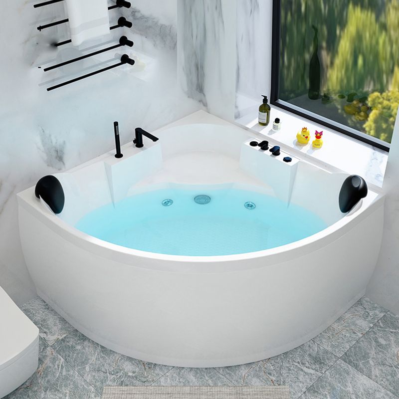 Contemporary Corner Acrylic Bathtub Soaking/Whirlpool Bathtub with Seat Clearhalo 'Bathroom Remodel & Bathroom Fixtures' 'Bathtubs' 'Home Improvement' 'home_improvement' 'home_improvement_bathtubs' 'Showers & Bathtubs' 1200x1200_5d241f4c-1b0b-4236-9741-dba377bd765f