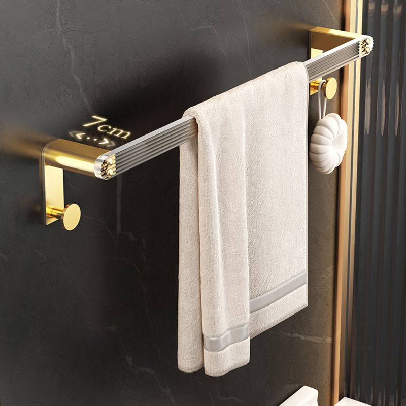 Bathroom Accessory Set in Gold Metal and Acrylic Bath Hardware Set Clearhalo 'Bathroom Hardware Sets' 'Bathroom Hardware' 'Bathroom Remodel & Bathroom Fixtures' 'bathroom_hardware_sets' 'Home Improvement' 'home_improvement' 'home_improvement_bathroom_hardware_sets' 1200x1200_5d26301c-7c8b-4c64-bcb8-cee0700883f6