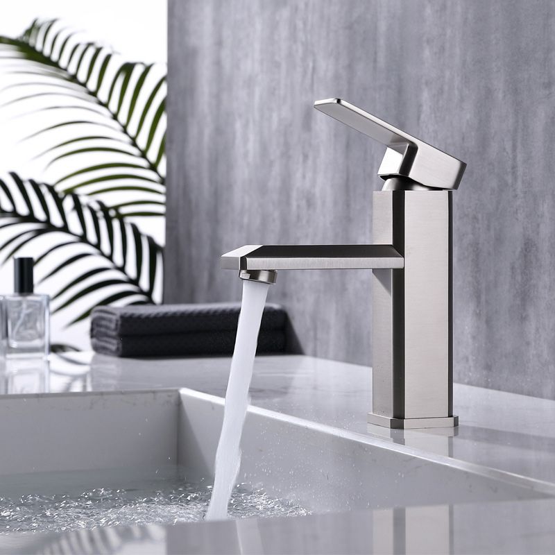 Single Hole Vanity Sink Faucet 6.69" H Modern Low-Arc Sink Bathroom Faucet Clearhalo 'Bathroom Remodel & Bathroom Fixtures' 'Bathroom Sink Faucets' 'Bathroom Sinks & Faucet Components' 'bathroom_sink_faucets' 'Home Improvement' 'home_improvement' 'home_improvement_bathroom_sink_faucets' 1200x1200_5e27c7b0-d765-495f-82fb-bb48b3656696