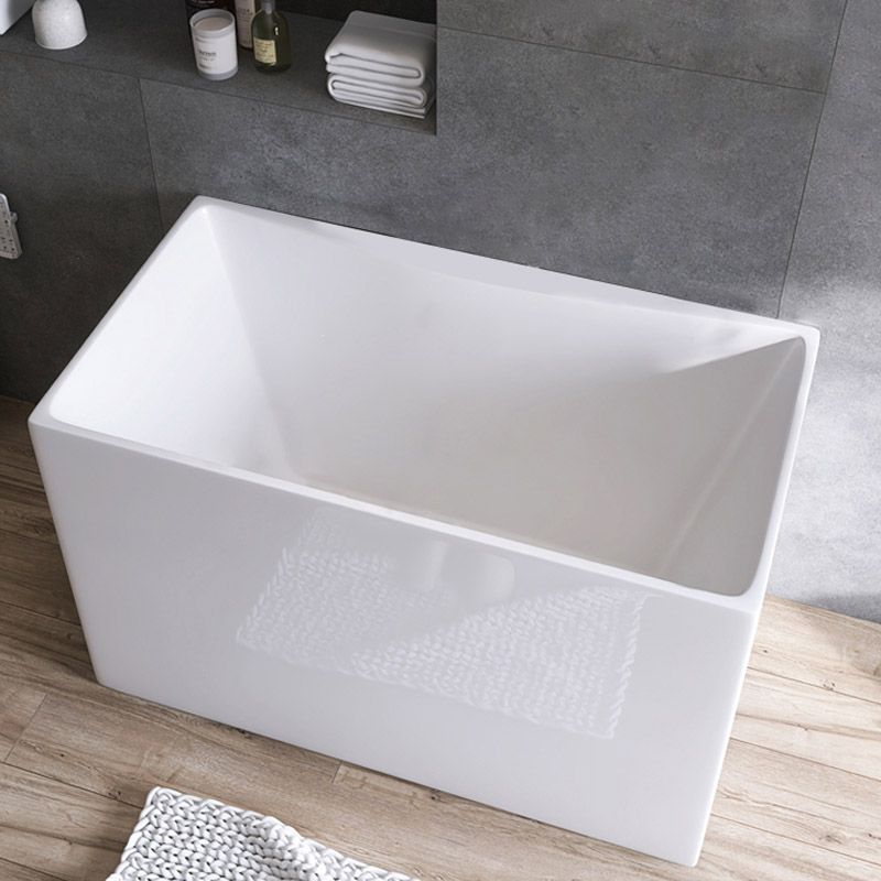 Modern Style Alcove Bath Tub Acrylic Rectangular Bathroom Bathtub in White Clearhalo 'Bathroom Remodel & Bathroom Fixtures' 'Bathtubs' 'Home Improvement' 'home_improvement' 'home_improvement_bathtubs' 'Showers & Bathtubs' 1200x1200_6da24428-aea0-4f2b-8cc7-37b50a3f37c0