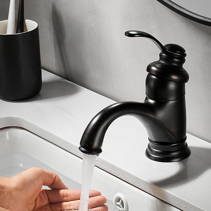 Traditional Wide Spread Bathroom Faucet Lever Handles Lavatory Faucet Clearhalo 'bathroom_sink_faucets' 'Conjuntos de Torneiras de Lavatório e Banheiro' 'home_improvement' 'home_improvement_bathroom_sink_faucets' 'Mobiliário Doméstico' 'Página inicial' 'Renovação e equipamento de casa de banho' 'Torneira para lavatório de banheiro' 1200x1200_6e6c8bd0-334d-40d1-954b-3ddb26c41a50