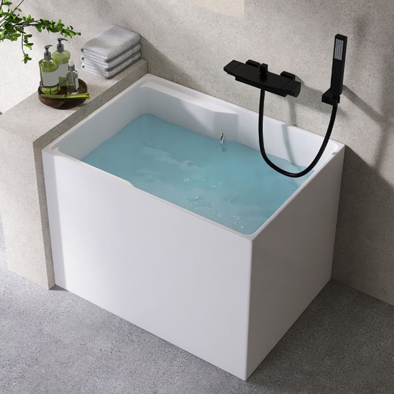 Modern Rectangular White Bathtub Acrylic Back to Wall with Drain Bath Tub Clearhalo 'Bathroom Remodel & Bathroom Fixtures' 'Bathtubs' 'Home Improvement' 'home_improvement' 'home_improvement_bathtubs' 'Showers & Bathtubs' 1200x1200_722070e0-f1f1-4fd8-9625-6ba4cc783f59