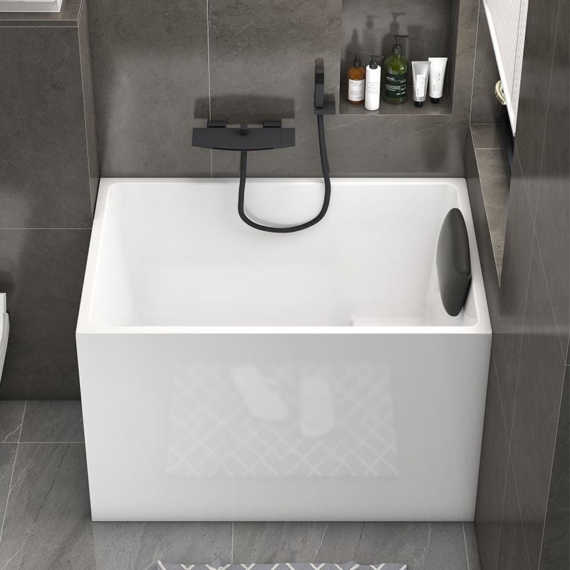 White Acrylic Indoor Bath Tub Soaking Tub with Internal Drain Clearhalo 'Bathroom Remodel & Bathroom Fixtures' 'Bathtubs' 'Home Improvement' 'home_improvement' 'home_improvement_bathtubs' 'Showers & Bathtubs' 1200x1200_7a235a2b-8b47-40e6-bef5-e50d155a50c3