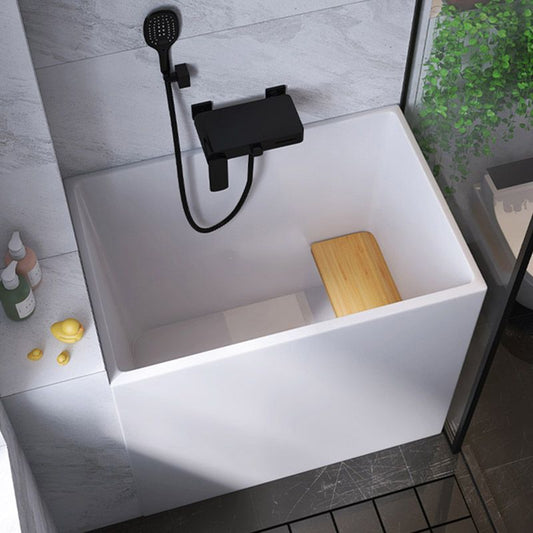 Modern Style Freestanding Bath Tub Rectangular Acrylic Soaking Bathtub in White Clearhalo 'Bathroom Remodel & Bathroom Fixtures' 'Bathtubs' 'Home Improvement' 'home_improvement' 'home_improvement_bathtubs' 'Showers & Bathtubs' 1200x1200_7a236eaf-20ac-4075-9b81-48d2545fd39e