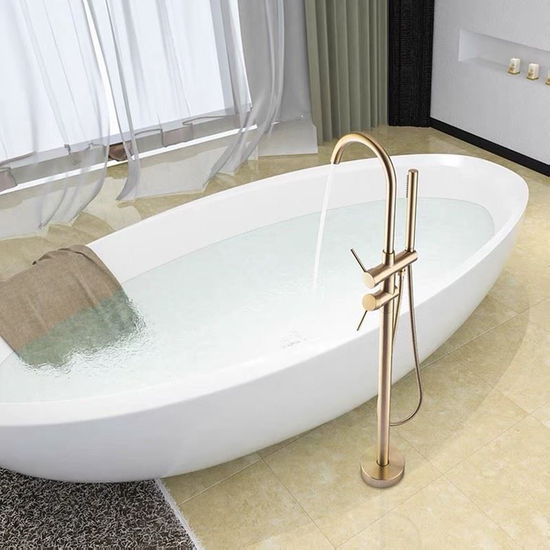 Traditional Floor Mounted Metal Freestanding Tub Filler High Arc Freestanding Faucet Clearhalo 'Bathroom Remodel & Bathroom Fixtures' 'Bathtub Faucets' 'bathtub_faucets' 'Home Improvement' 'home_improvement' 'home_improvement_bathtub_faucets' 1200x1200_7b141401-e3b0-4a12-813a-3babc7919ccc