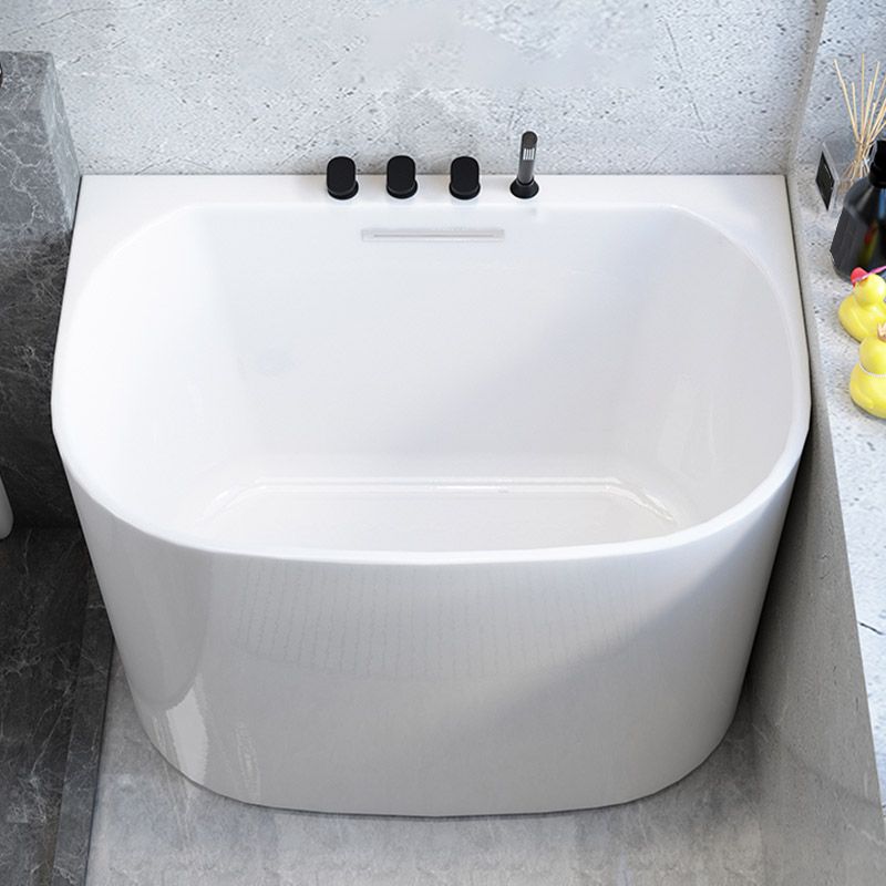 Modern Corner White Acrylic Bathtub Back to Wall with Drain Bath Tub Clearhalo 'Bathroom Remodel & Bathroom Fixtures' 'Bathtubs' 'Home Improvement' 'home_improvement' 'home_improvement_bathtubs' 'Showers & Bathtubs' 1200x1200_7f7c543f-7b78-4e83-aac3-5068b3dc2d60