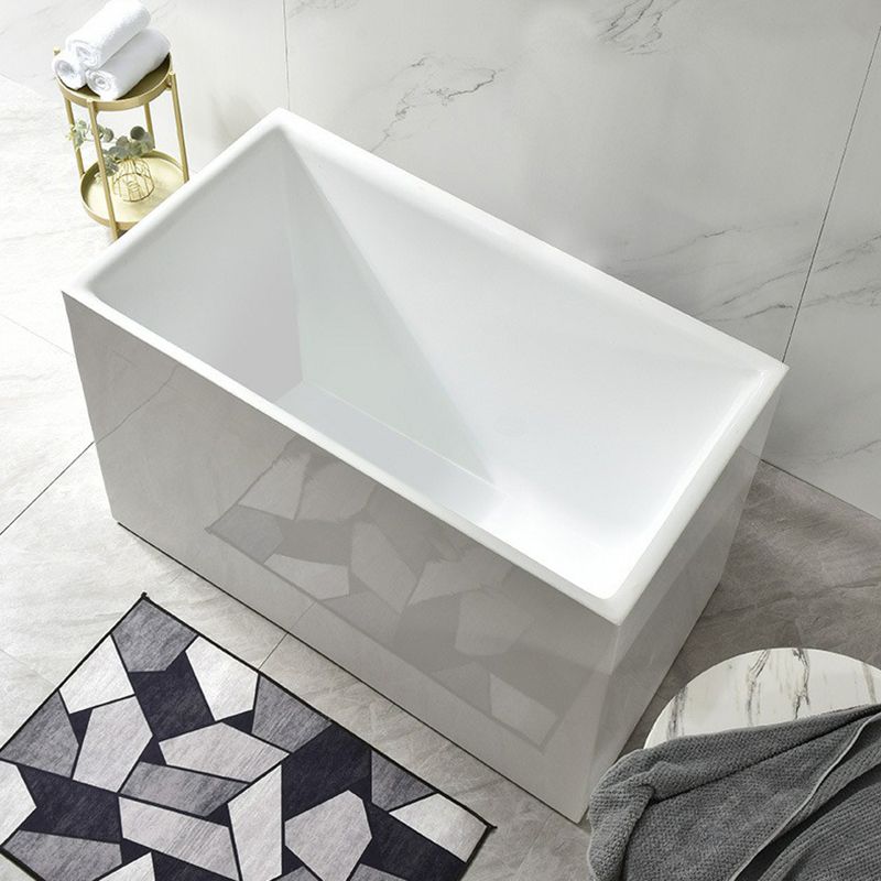 Acrylic Freestanding Bathtub Modern Rectangle Bathtub with Center Drain Clearhalo 'Bathroom Remodel & Bathroom Fixtures' 'Bathtubs' 'Home Improvement' 'home_improvement' 'home_improvement_bathtubs' 'Showers & Bathtubs' 1200x1200_80c997aa-7748-4051-97b3-c587b4c6de1a