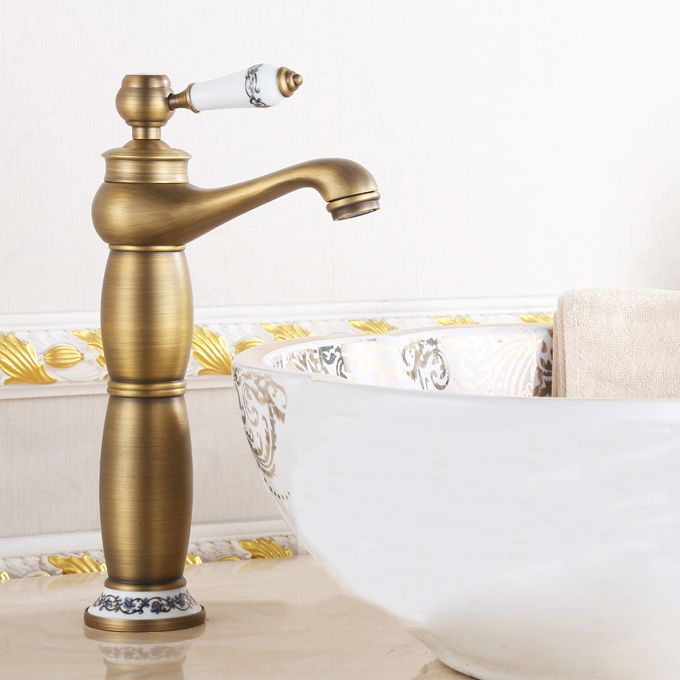 Country Wide Spread Bathroom Faucet Vintage Vanity Sink Faucet Clearhalo 'bathroom_sink_faucets' 'Conjunta de Baño y Conjunta de Grifo' 'Coronamiento de Baño y Dispositivo de Baño' 'Grifo del lavabo del baño' 'Hogar' 'home_improvement' 'home_improvement_bathroom_sink_faucets' 'Mejoras para el hogar' 1200x1200_8366ecfd-dc8e-4b33-a330-c15a1c4bab77