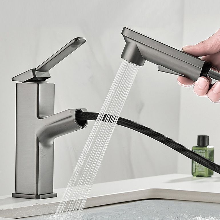 Modern Bathroom Vessel Faucet Solid Color Brass Vessel Sink Faucet for Bathroom Clearhalo 'Accueil' 'Amélioration Domiciliaire' 'bathroom_sink_faucets' 'Ensembles de Lavabo & de Robinet de Toilette' 'home_improvement' 'home_improvement_bathroom_sink_faucets' 'Robinet de Lavabo de Salle de Bain' 'Rénovation et Équipement de Salle de Bain' 1200x1200_896bd7d2-35db-435a-8a2b-71d144887fd4