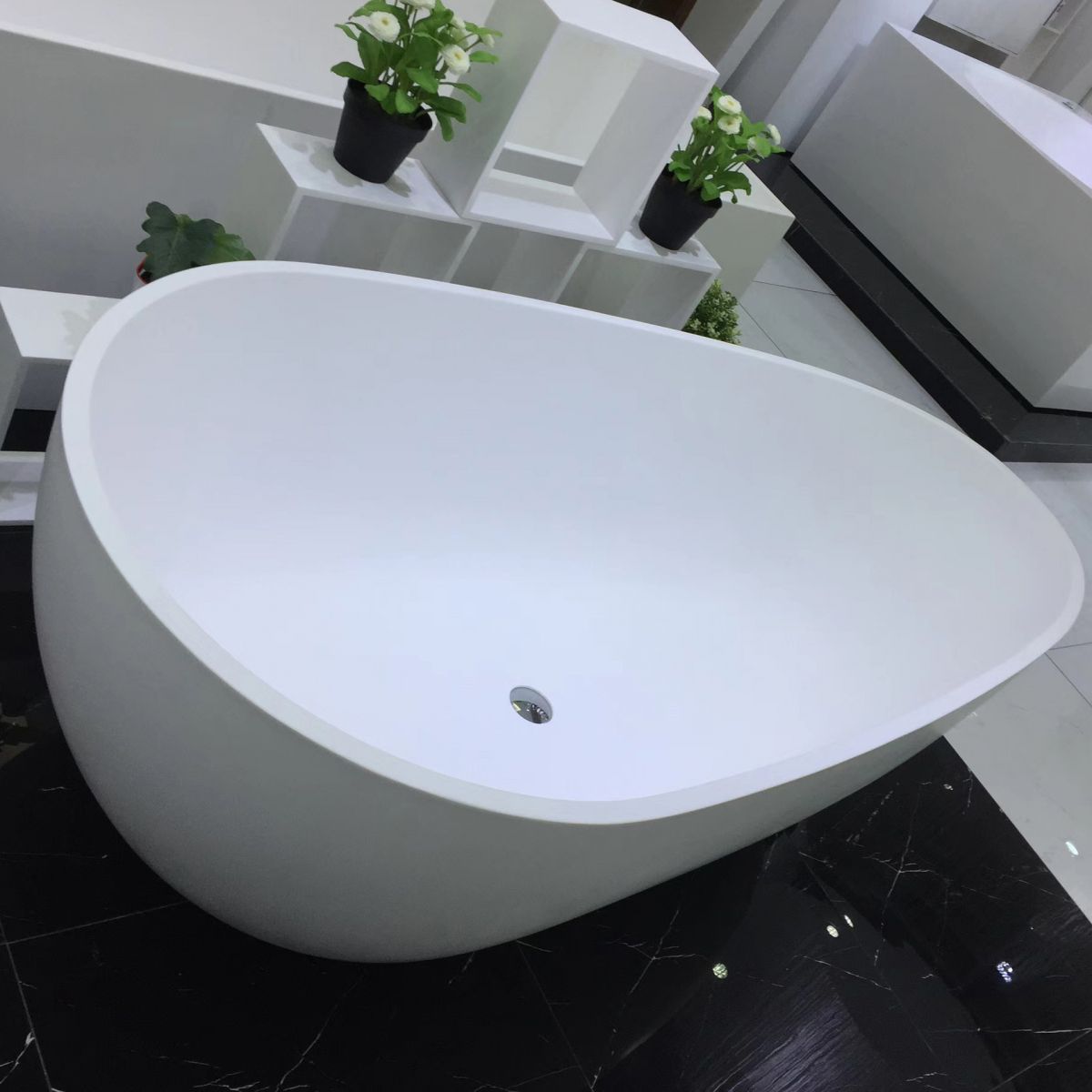 White Acrylic Oval Bathtub Freestanding Soaking Bath Tub with Center Drain Clearhalo 'Bathroom Remodel & Bathroom Fixtures' 'Bathtubs' 'Home Improvement' 'home_improvement' 'home_improvement_bathtubs' 'Showers & Bathtubs' 1200x1200_9ed1e71a-fabe-4fcd-bd55-5acb9f681c1d